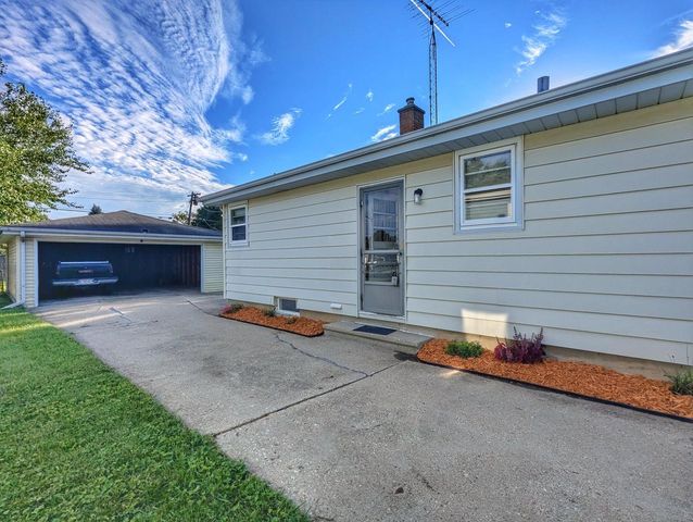 1807 28th STREET, Kenosha, WI 53140