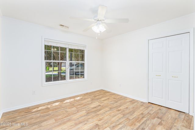 702 Hummingbird S, Swansboro, NC 28584