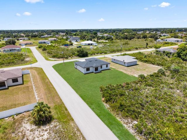 2700 69TH ST W, Lehigh Acres, FL 33971