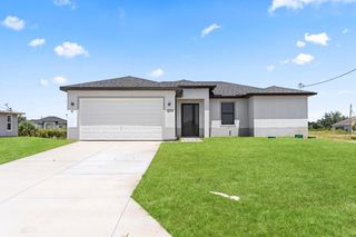 2700 69TH ST W, Lehigh Acres, FL 33971