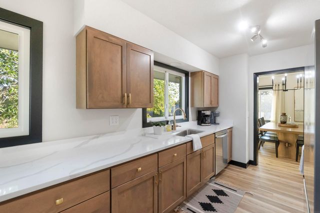 904 Columbia Drive, Cedar Falls, IA 50613