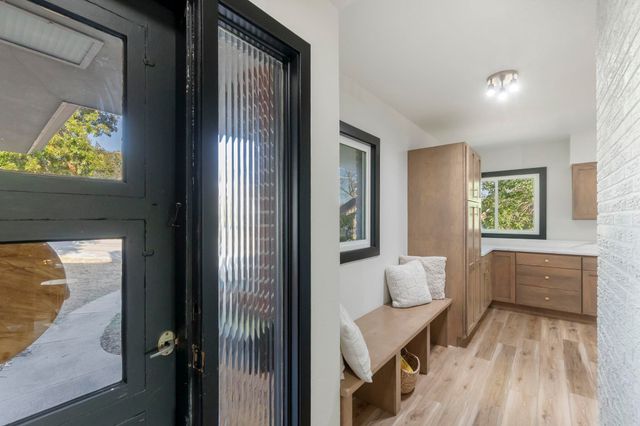 904 Columbia Drive, Cedar Falls, IA 50613