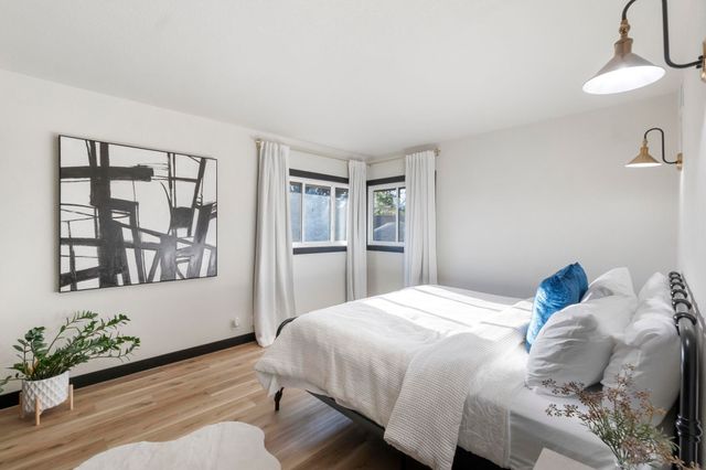 904 Columbia Drive, Cedar Falls, IA 50613