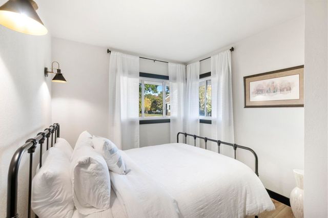 904 Columbia Drive, Cedar Falls, IA 50613