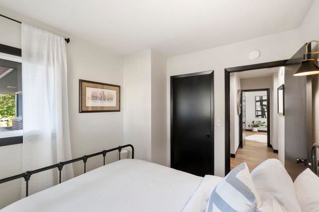 904 Columbia Drive, Cedar Falls, IA 50613