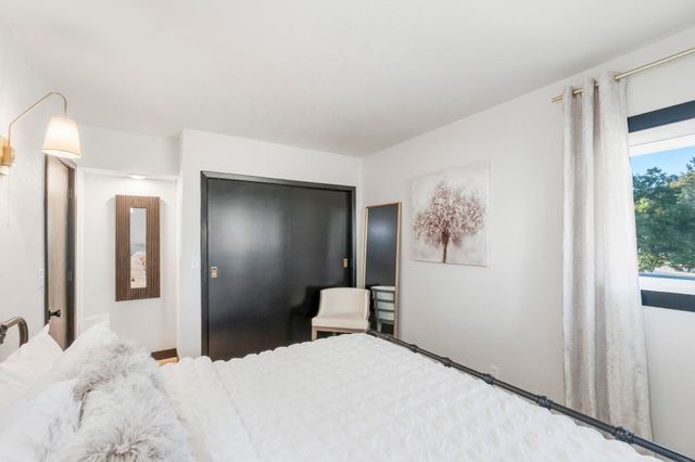 904 Columbia Drive, Cedar Falls, IA 50613