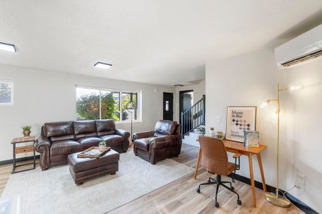 904 Columbia Drive, Cedar Falls, IA 50613