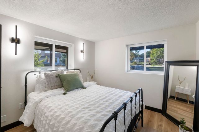 904 Columbia Drive, Cedar Falls, IA 50613