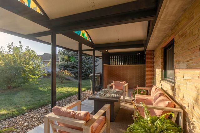 904 Columbia Drive, Cedar Falls, IA 50613