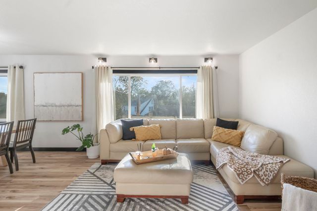 904 Columbia Drive, Cedar Falls, IA 50613