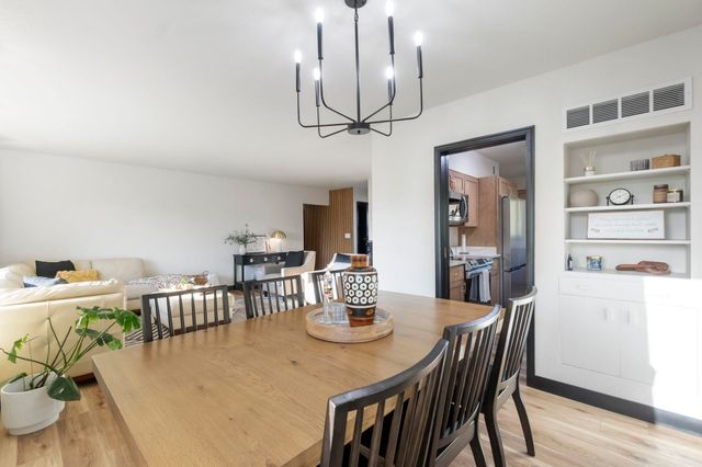 904 Columbia Drive, Cedar Falls, IA 50613