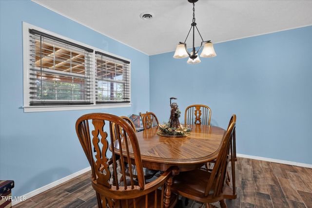 329 Spring Hill Terrace, Bristol, VA 24201