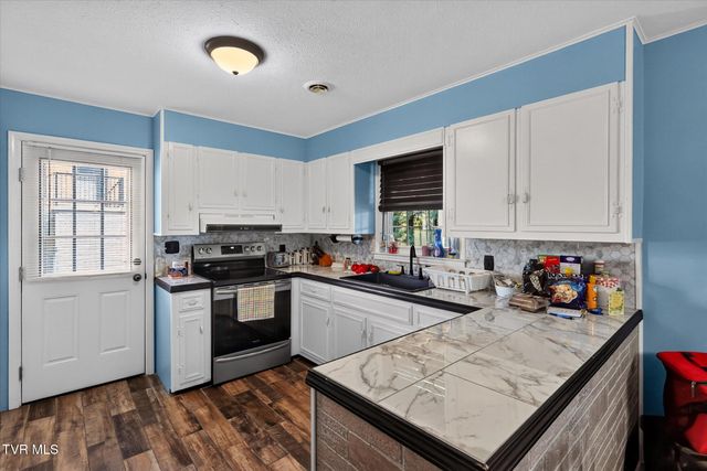 329 Spring Hill Terrace, Bristol, VA 24201
