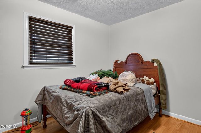 329 Spring Hill Terrace, Bristol, VA 24201