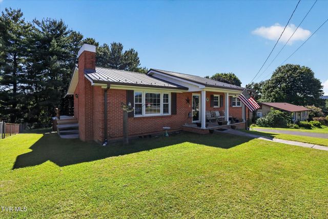 329 Spring Hill Terrace, Bristol, VA 24201