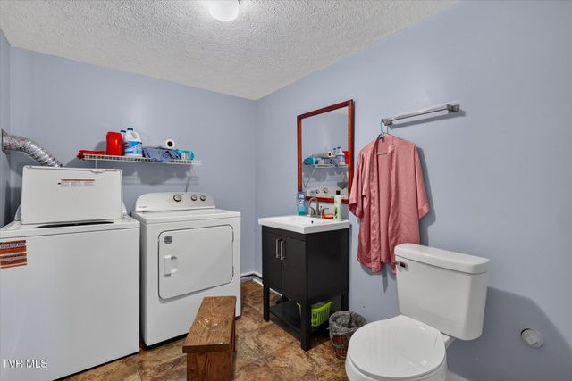 329 Spring Hill Terrace, Bristol, VA 24201