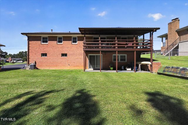 329 Spring Hill Terrace, Bristol, VA 24201