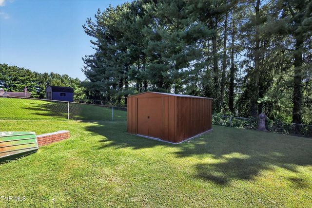 329 Spring Hill Terrace, Bristol, VA 24201