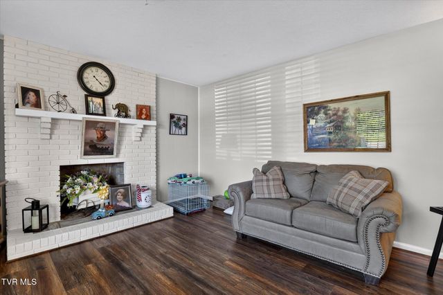 329 Spring Hill Terrace, Bristol, VA 24201