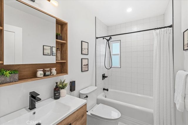 1320 Thayer, Los Angeles, CA 90024