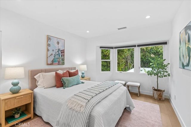 1320 Thayer, Los Angeles, CA 90024