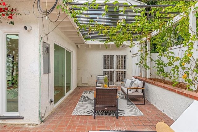 1320 Thayer, Los Angeles, CA 90024