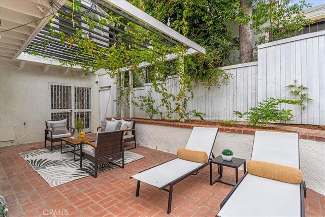1320 Thayer, Los Angeles, CA 90024