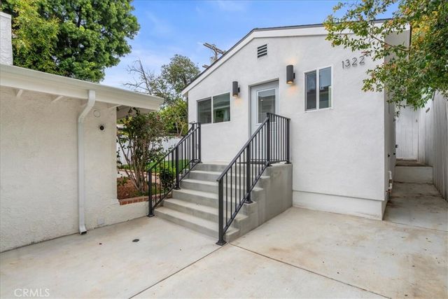 1320 Thayer, Los Angeles, CA 90024