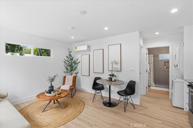 1320 Thayer, Los Angeles, CA 90024
