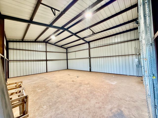 5825 County Road 7675, Lubbock, TX 79424