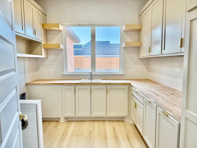 5825 County Road 7675, Lubbock, TX 79424