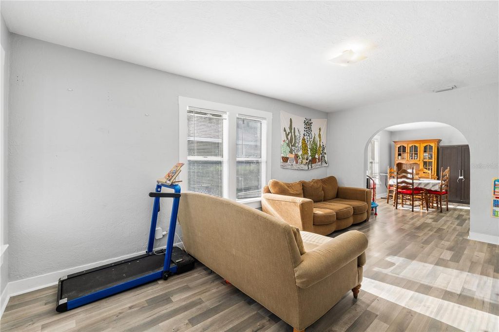 Image 6 of property listing at 2312 E 23RD AVENUE, Tampa, FL 33605