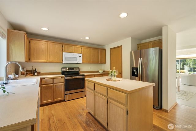 6206 58th Street Ct, University Place, WA 98467