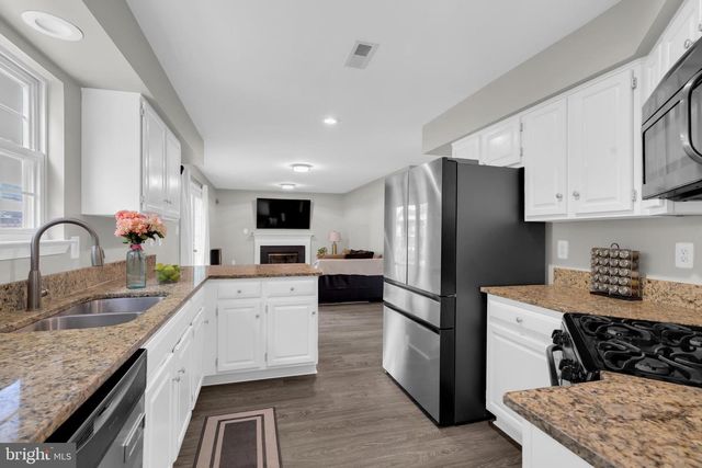 6114 OUST LN, Woodbridge, VA 22193