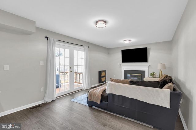 6114 OUST LN, Woodbridge, VA 22193
