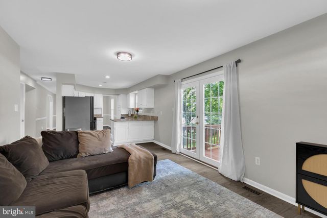6114 OUST LN, Woodbridge, VA 22193