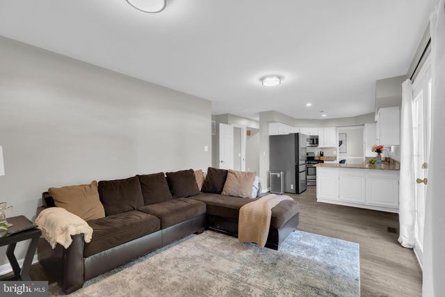 6114 OUST LN, Woodbridge, VA 22193