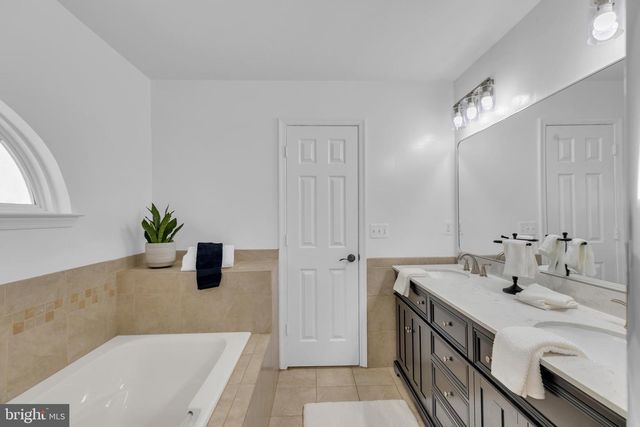 6114 OUST LN, Woodbridge, VA 22193