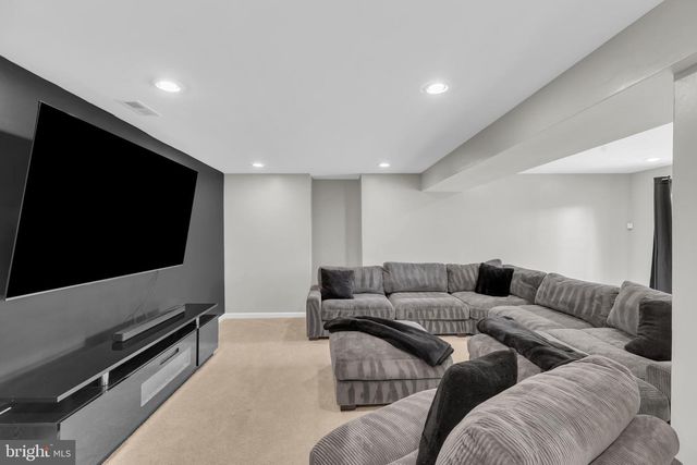 6114 OUST LN, Woodbridge, VA 22193