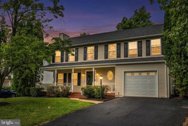 6114 OUST LN, Woodbridge, VA 22193