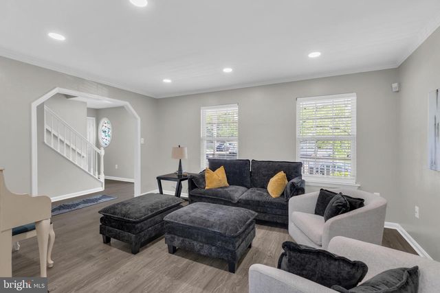 6114 OUST LN, Woodbridge, VA 22193