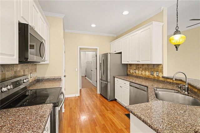 522 Chestnut Walk, Canton, GA 30114