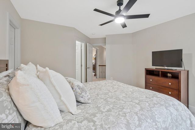 13783 HENRY POND CT, Chantilly, VA 20151