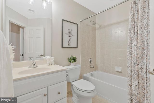 13783 HENRY POND CT, Chantilly, VA 20151