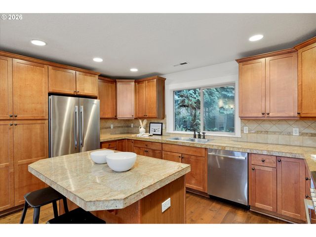 16383 Se MERGANSER Ct, Milwaukie, OR 97267