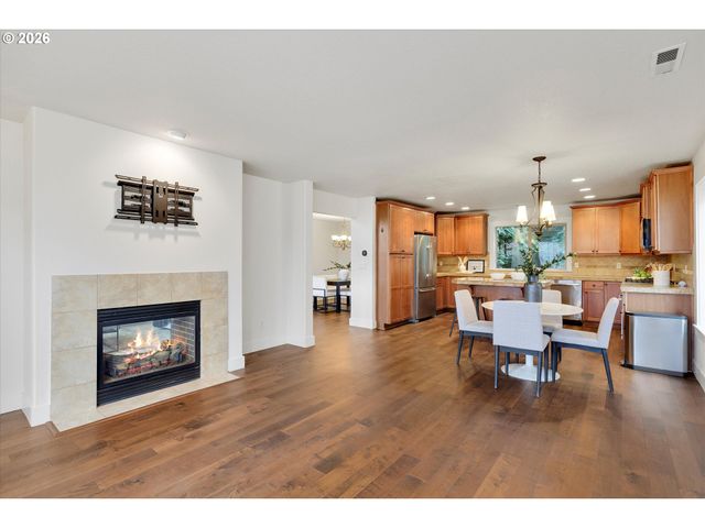 16383 Se MERGANSER Ct, Milwaukie, OR 97267