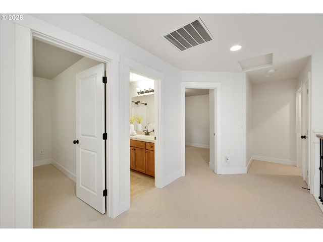 16383 Se MERGANSER Ct, Milwaukie, OR 97267