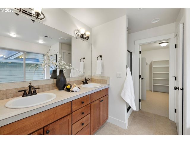 16383 Se MERGANSER Ct, Milwaukie, OR 97267