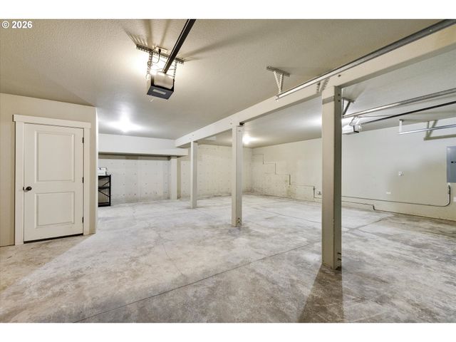 16383 Se MERGANSER Ct, Milwaukie, OR 97267