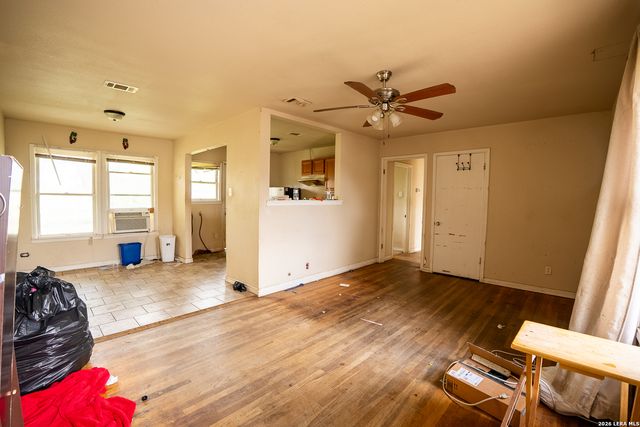 607 Kashmuir Pl, San Antonio, TX 78223